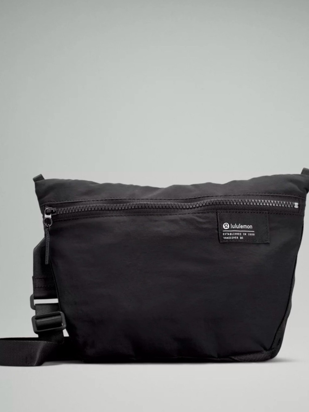 lululemon Clean Lines Crossbody Black